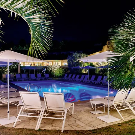 Restaurant La Vague De Paul فندق 4*