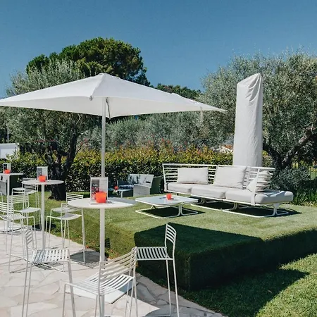 Restaurant La Vague De Paul فندق 4*
